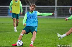 kaiyun冲刺阶段克里夫兰骑士内部沟通：亚冠节点到来；压力陡增；资深球员宣示担当的简单介绍