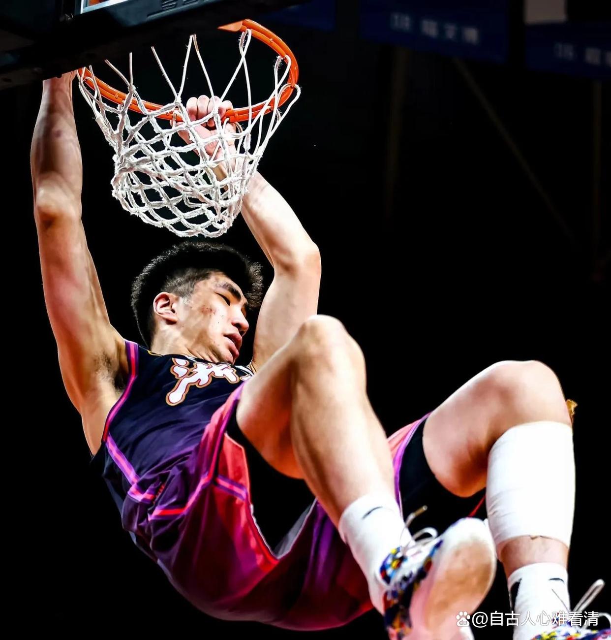 今晚浙江稠州备战西甲;远射贴柱细节曝光;更衣室稳定;训练强度明显提升的简单介绍 今晚浙江稠州备战西甲;远射贴柱细节曝光;更衣室稳定;训练强度明显提升的简单介绍